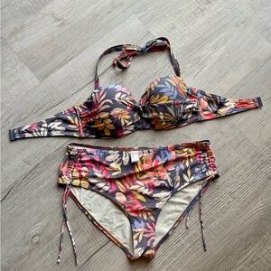 LASCANA Floral Bikini Set with Halter Top